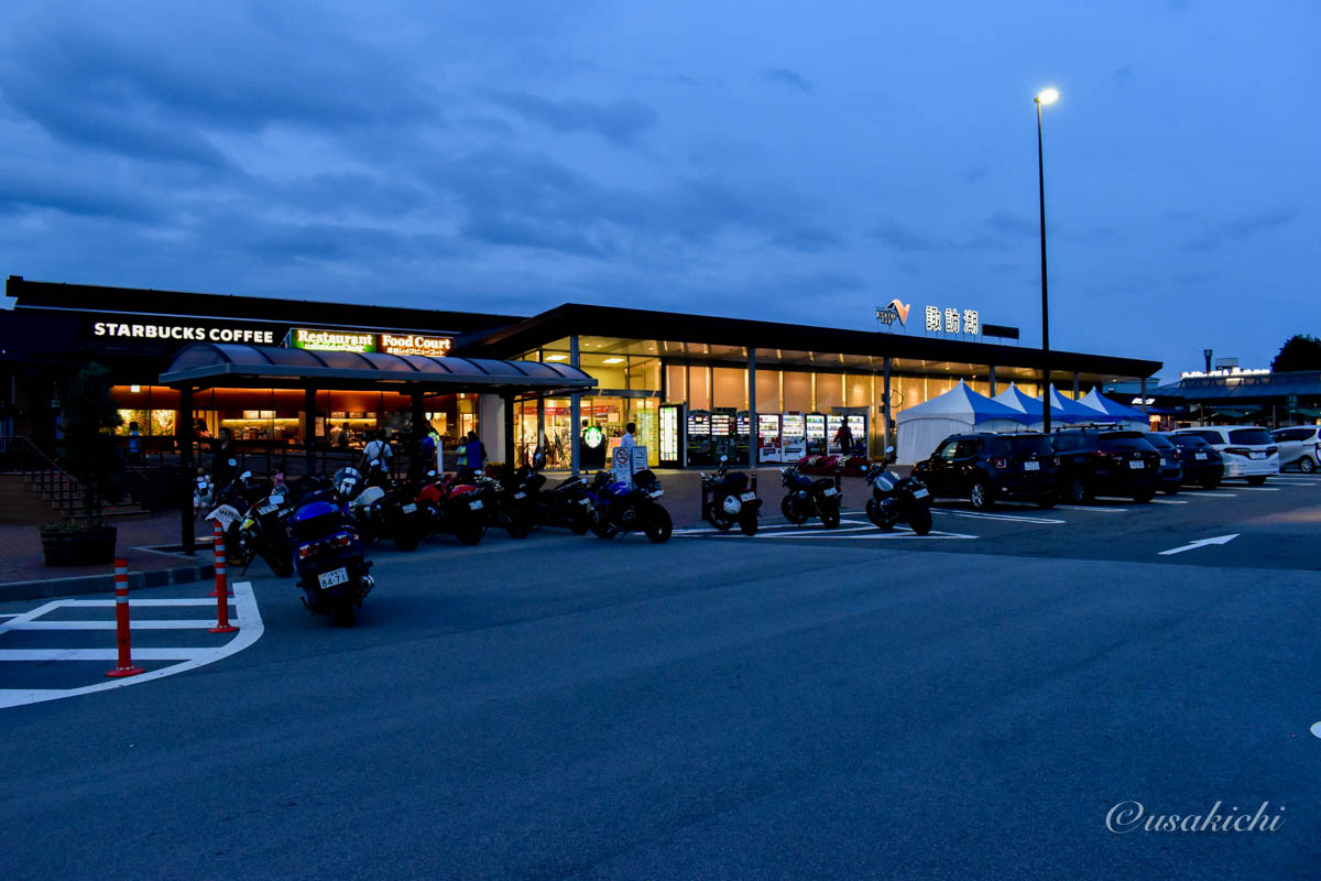 諏訪湖SA(上り) | 外観とバイクの駐輪場